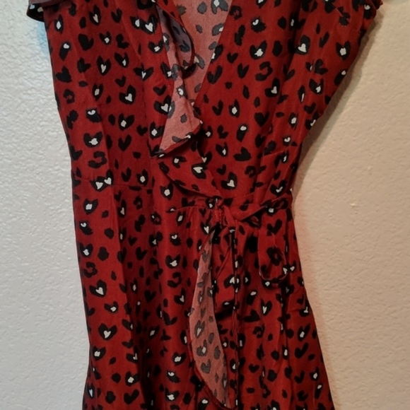 Red animal print wrap mini dress - Picture 5 of 7